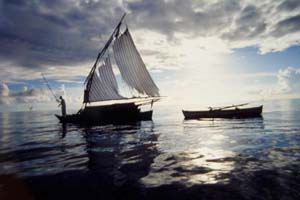 (c) Milda Drueke. Seenomade der Bajo in Indonesien Om Lahali