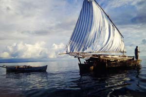 (c) Milda Drueke. Seenomade der Bajo in Indonesien Om Lahali